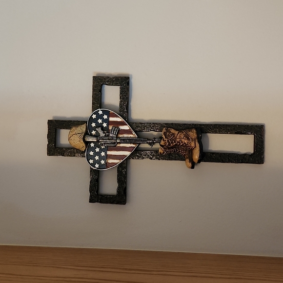 Other - Military Cross & Rifle